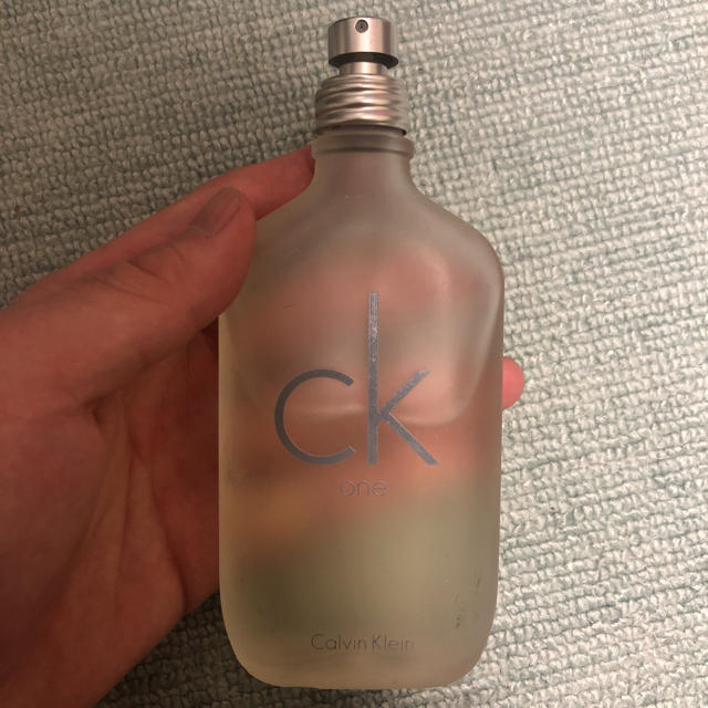 ck Calvin Klein(シーケーカルバンクライン)のカルバンクライン ck one ckone 100ml コスメ/美容の香水(香水(男性用))の商品写真