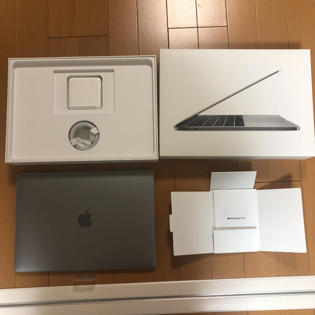 新品未使用未開封 13インチ MacBook Pro256GB MPXT2J/A