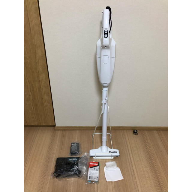 専用 マキタ 充電式紙パック式クリーナー CL107FDSHW スタンド付