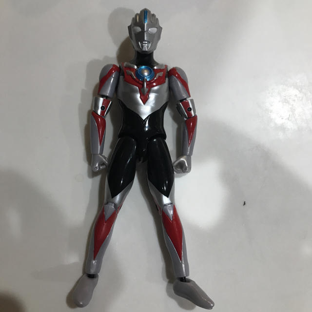 BANDAI(バンダイ)のウルトラマンアクションフィギュア ウルトラマンオーブオーブオリジン エンタメ/ホビーのフィギュア(特撮)の商品写真