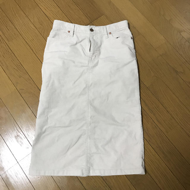MUJI (無印良品)(ムジルシリョウヒン)の無印良品 コーデュロイタイトスカート レディースのスカート(ひざ丈スカート)の商品写真