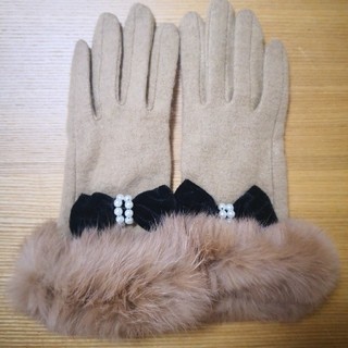 セシルマクビー(CECIL McBEE)のファー付き手袋(手袋)