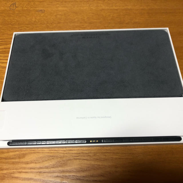 Apple(アップル)のiPad Pro 10.5インチ Smart Keybord 純正 スマホ/家電/カメラのスマホアクセサリー(iPadケース)の商品写真