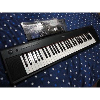 ヤマハ(ヤマハ)のYAMAHA NP-11　電子ピアノ お手軽 入門 ブラック スタンド付き (電子ピアノ)