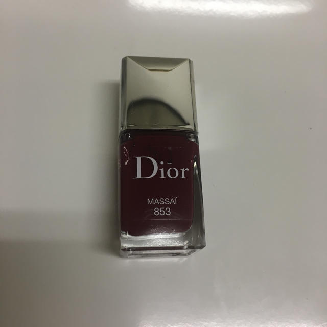 Dior(ディオール)のディオール ヴェルニ ネイル マニキュア 853 ボルドー レッド コスメ/美容のネイル(マニキュア)の商品写真