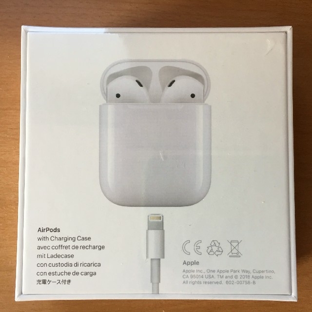 自動撮影カメラ AirPods 新品　未開封