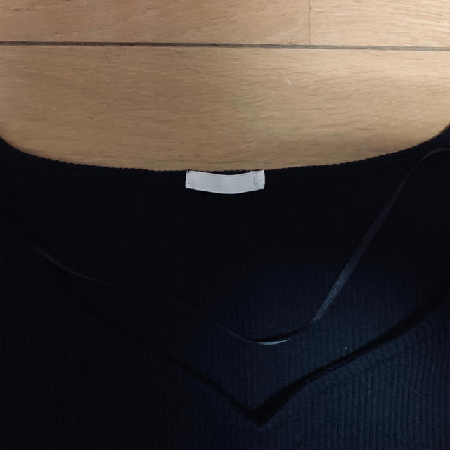 GU(ジーユー)のトップス ブラック レディースのトップス(カットソー(半袖/袖なし))の商品写真