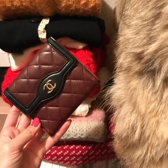 CHANEL crews line wallet.