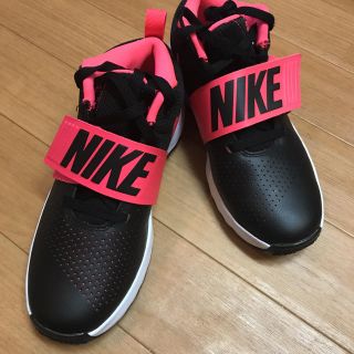 ナイキ(NIKE)の未使用！ナイキ スニーカー 23.5 ピンク(スニーカー)