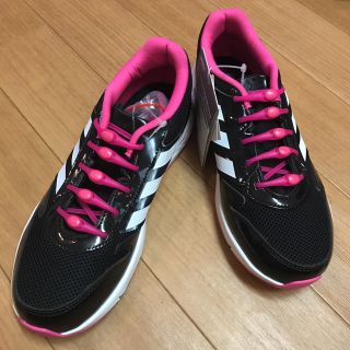 アディダス(adidas)の新品！アディダス スニーカー 23.0 ピンク(スニーカー)