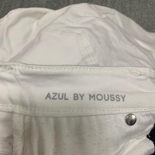 AZUL by moussy(アズールバイマウジー)のAZUL BY MOUSSYホワイトスキニー レディースのパンツ(スキニーパンツ)の商品写真