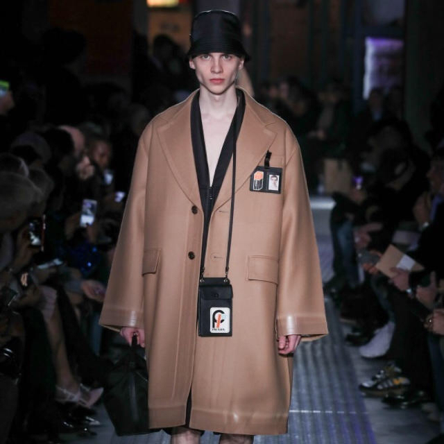 新年の贈り物 PRADA - 18aw prada プラダ コート パンツ コレクション