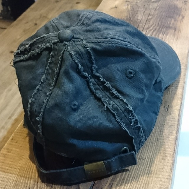 DIESEL(ディーゼル)のディーゼル キャップ ブラック黒 ダメージ レディースの帽子(キャップ)の商品写真