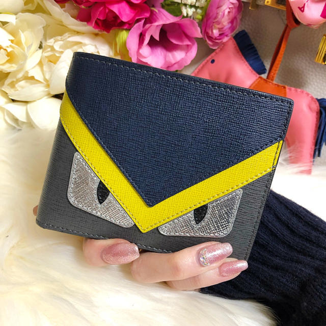 ファッション小物❤️美品❤️FENDI フェンディ モンスター 二つ折り 財布