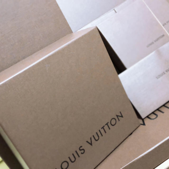 LOUIS VUITTON(ルイヴィトン)のLOUIS VUITTON 箱 お得なセット！ レディースのバッグ(ショップ袋)の商品写真