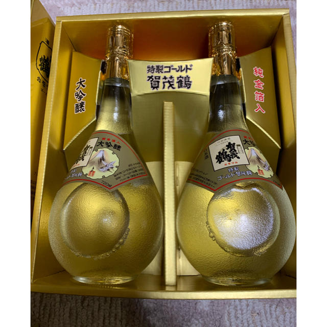 新品♡大吟醸 特製ゴールド賀茂鶴純金箔入り 食品/飲料/酒の酒(日本酒)の商品写真