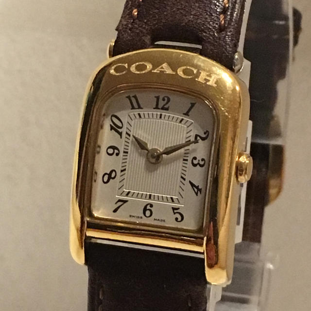 39ωCOACH コーチ スクエア型 クオーツ レディース腕時計 W301