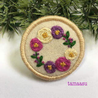 165.お花の刺繍ブローチ✴︎受注製作(コサージュ/ブローチ)