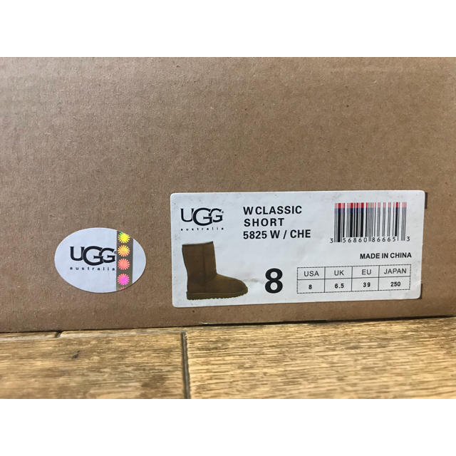 UGG(アグ)のUGG australia アグ  ｸﾗｼｯｸ ショート ﾑｰﾄﾝﾌﾞｰﾂ レディースの靴/シューズ(ブーツ)の商品写真