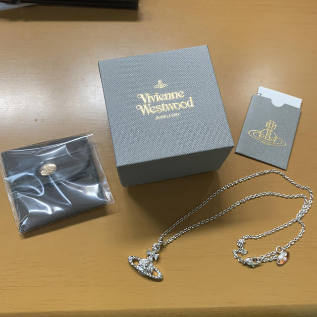 新品Vivienne Westwood ネックレス