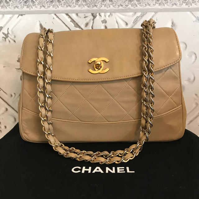 CHANEL(シャネル)の正規品 美品 シャネル マトラッセ チェーンショルダー レディースのバッグ(ショルダーバッグ)の商品写真