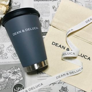 ディーンアンドデルーカ(DEAN & DELUCA)の有料ラッピング付タンブラー グレーDEAN&DELUCAマイボトル水筒マグボトル(タンブラー)