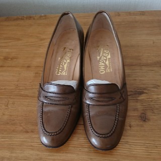 サルヴァトーレフェラガモ(Salvatore Ferragamo)のフェラガモ　ローファー(ローファー/革靴)