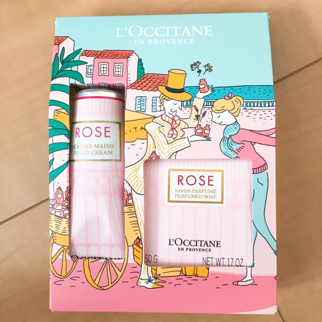 L'OCCITANE(ロクシタン)のハンドクリーム 化粧石けん 2点セット コスメ/美容のボディケア(ハンドクリーム)の商品写真