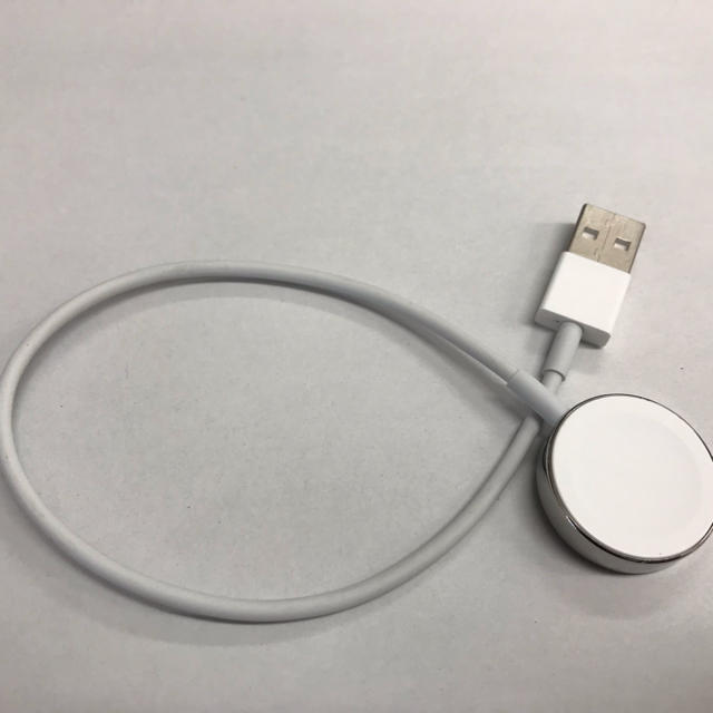 Apple Watch 充電ケーブル30cm スマホ/家電/カメラのスマートフォン/携帯電話(バッテリー/充電器)の商品写真