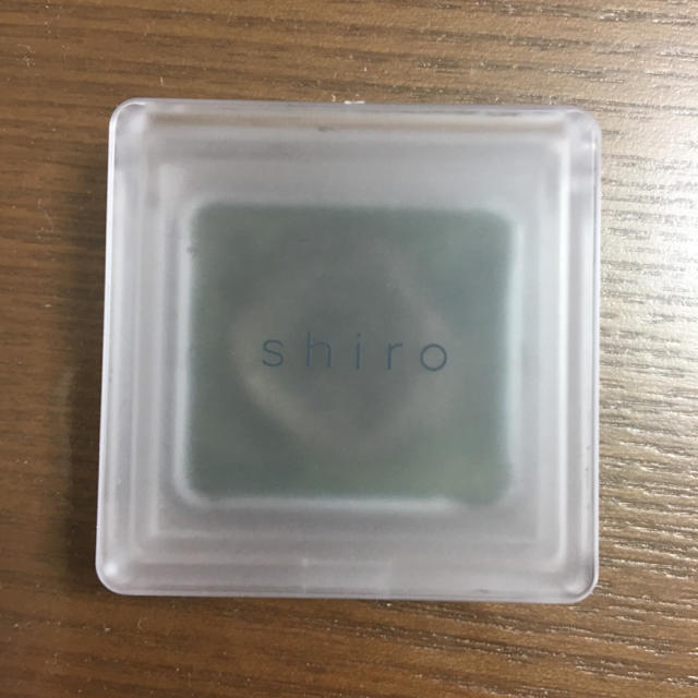 shiro(シロ)のshiro シアアイシャドウ コスメ/美容のベースメイク/化粧品(アイシャドウ)の商品写真