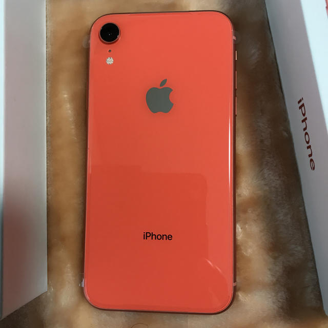 SIMフリー iPhone XR 64GB coral au 一括購入 未使用