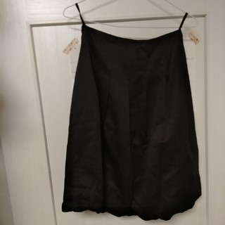 コムサイズム　黒　バルーンスカート(ひざ丈スカート)