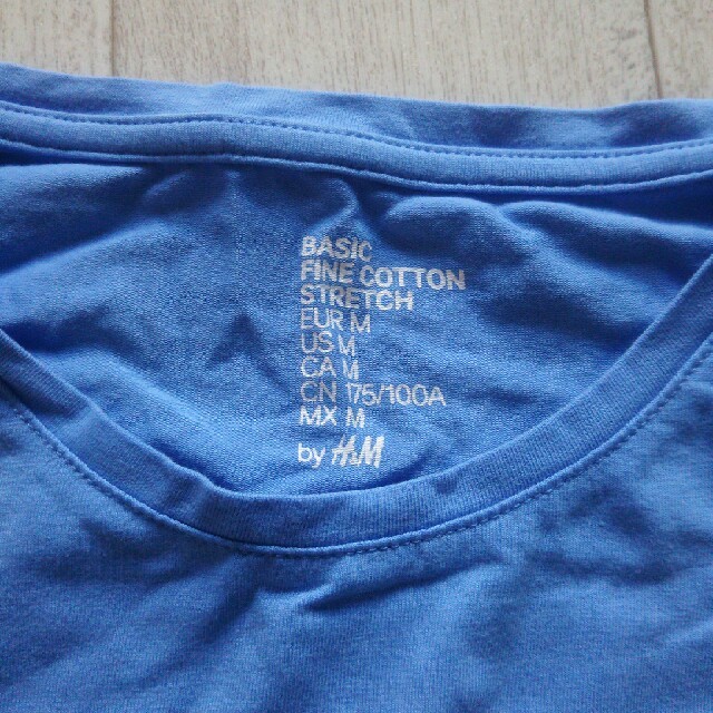 H&M(エイチアンドエム)のH&M Ｔシャツ メンズのトップス(Tシャツ/カットソー(半袖/袖なし))の商品写真