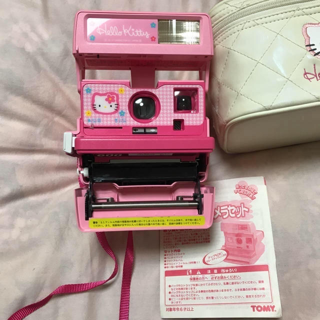 ハローキティ(ハローキティ)のポラロイド スマホ/家電/カメラのカメラ(フィルムカメラ)の商品写真