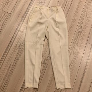 プラステ(PLST)のPLST人気パンツ ほぼ新品 ホワイト(クロップドパンツ)