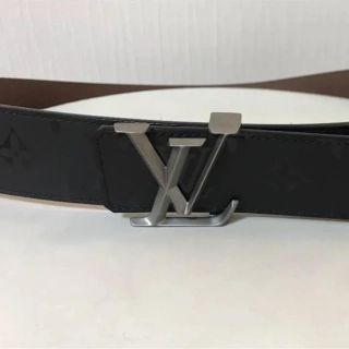 ルイヴィトン(LOUIS VUITTON)の新品同様 ルイヴィトン ベルト モノグラム イニシアル サンチュール ピラミッド(ベルト)