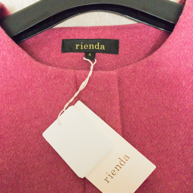 rienda(リエンダ)の【☺︎様専用】rienda パール付きノーカラーコート レディースのジャケット/アウター(ノーカラージャケット)の商品写真