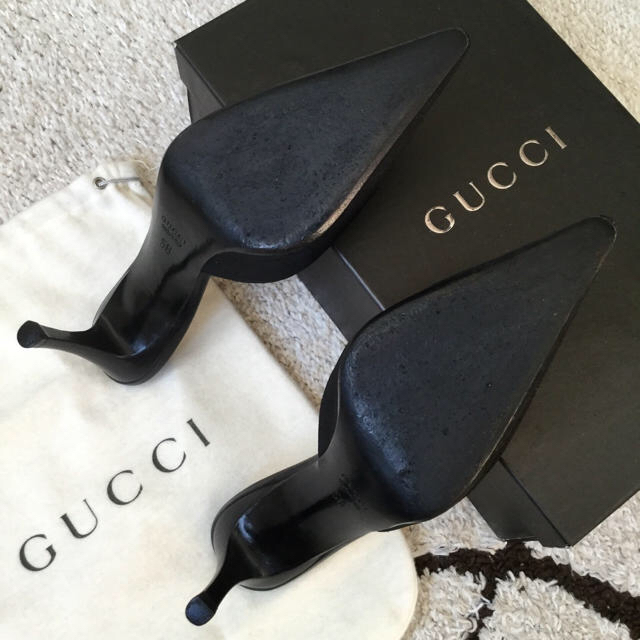 Gucci(グッチ)の極美品!グッチ アイコンGGマーク ポインテッドトゥ 22㎝ レディースの靴/シューズ(ハイヒール/パンプス)の商品写真