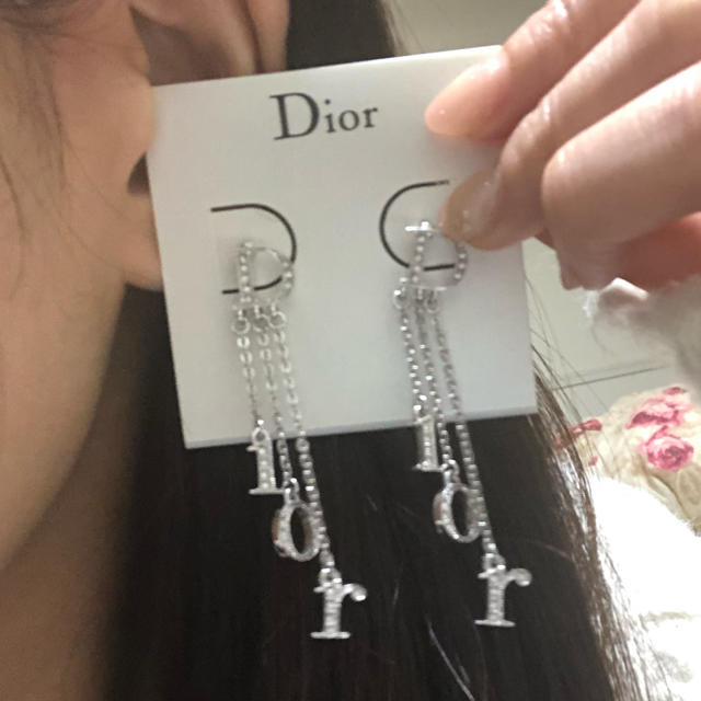 Dior(ディオール)のdior ピアス メンズのアクセサリー(ピアス(両耳用))の商品写真