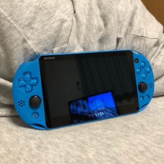 プレイステーションヴィータ(PlayStation Vita)のPlayStation Vita 本体 アクア・ブルー (PCH-2000)(携帯用ゲーム機本体)