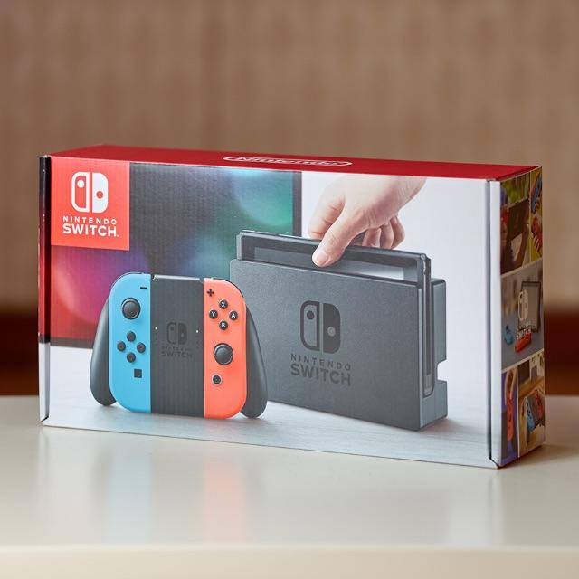 新品未使用 Nintendo Switch ネオンブルー／ネオンレッド