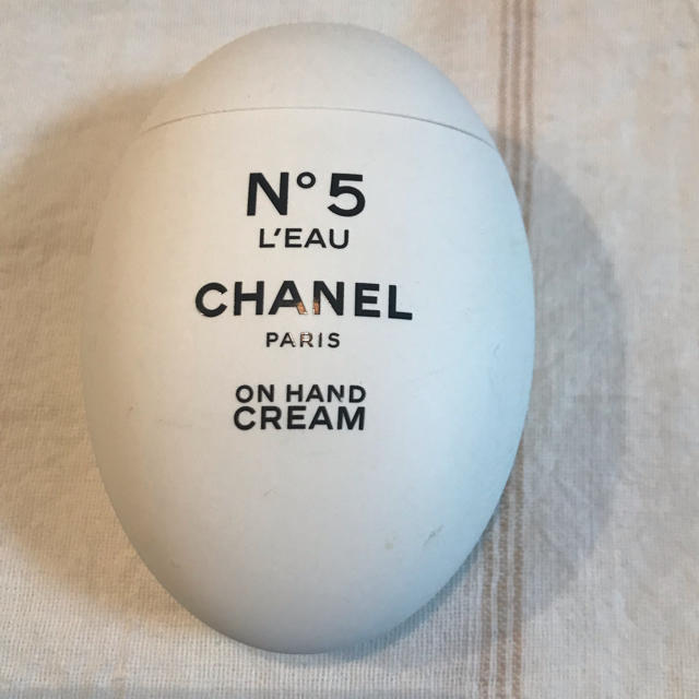 CHANEL(シャネル)のN 5 LEAU CHANELハンドクリーム コスメ/美容のボディケア(ハンドクリーム)の商品写真