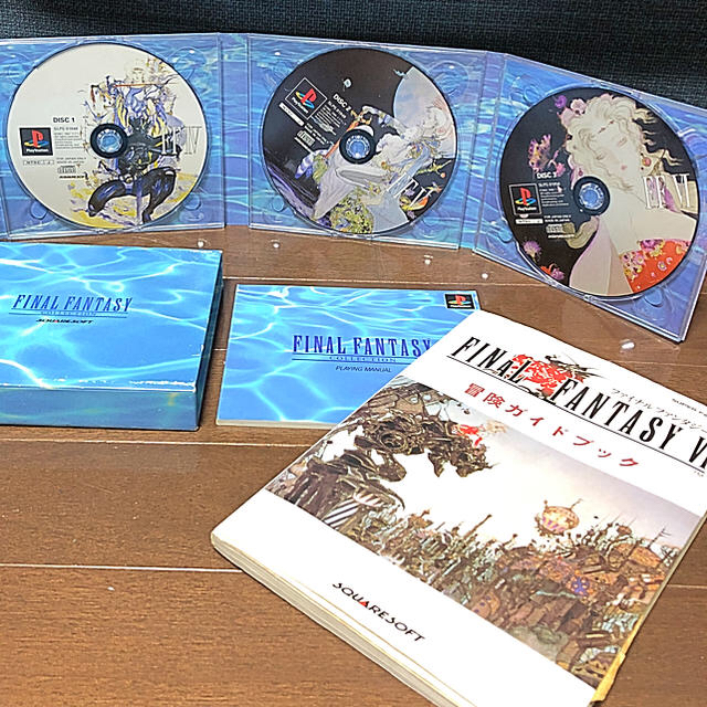 PlayStation - PS one 液晶モニター付き 中古 FFコレクション PlayStation - PS one 液晶モニター付き 中古 FFコレクション