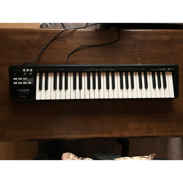 Roland(ローランド)のRoland ローランド MIDIキーボード A-49-BK ブラック 49鍵 スマホ/家電/カメラのPC/タブレット(PC周辺機器)の商品写真