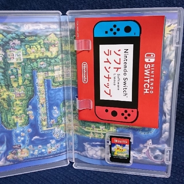 Nintendo Switch(ニンテンドースイッチ)のポケットモンスター レッツゴーピカチュウ エンタメ/ホビーのゲームソフト/ゲーム機本体(携帯用ゲームソフト)の商品写真
