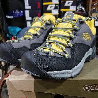 キーン(KEEN)のKEEN"Wasatch crest wp" (スニーカー)