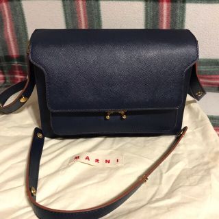 マルニ(Marni)のMARNI TRUNK ショルダーバッグ ミディアム(ハンドバッグ)