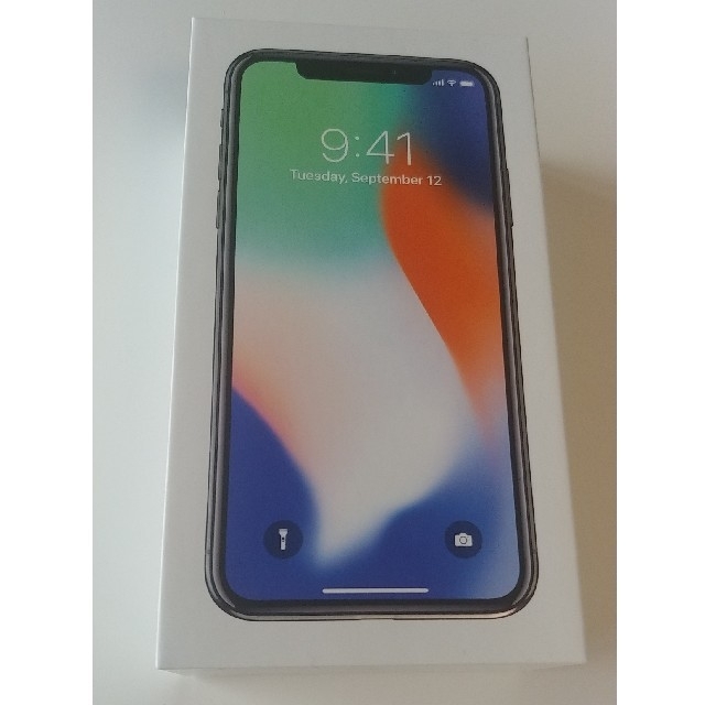 新品未使用iPhone X　64GB　docomo　シルバースマートフォン本体