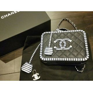 シャネル(CHANEL)のcomomoさん専用シャネルバニティ大　CHANEL2019クルーズ(ハンドバッグ)