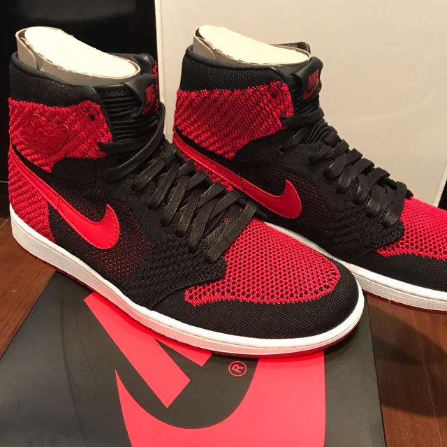 NIKE(ナイキ)の28cm AIR JORDAN 1 RETRO HI FLYKNIT ブレッド メンズの靴/シューズ(スニーカー)の商品写真